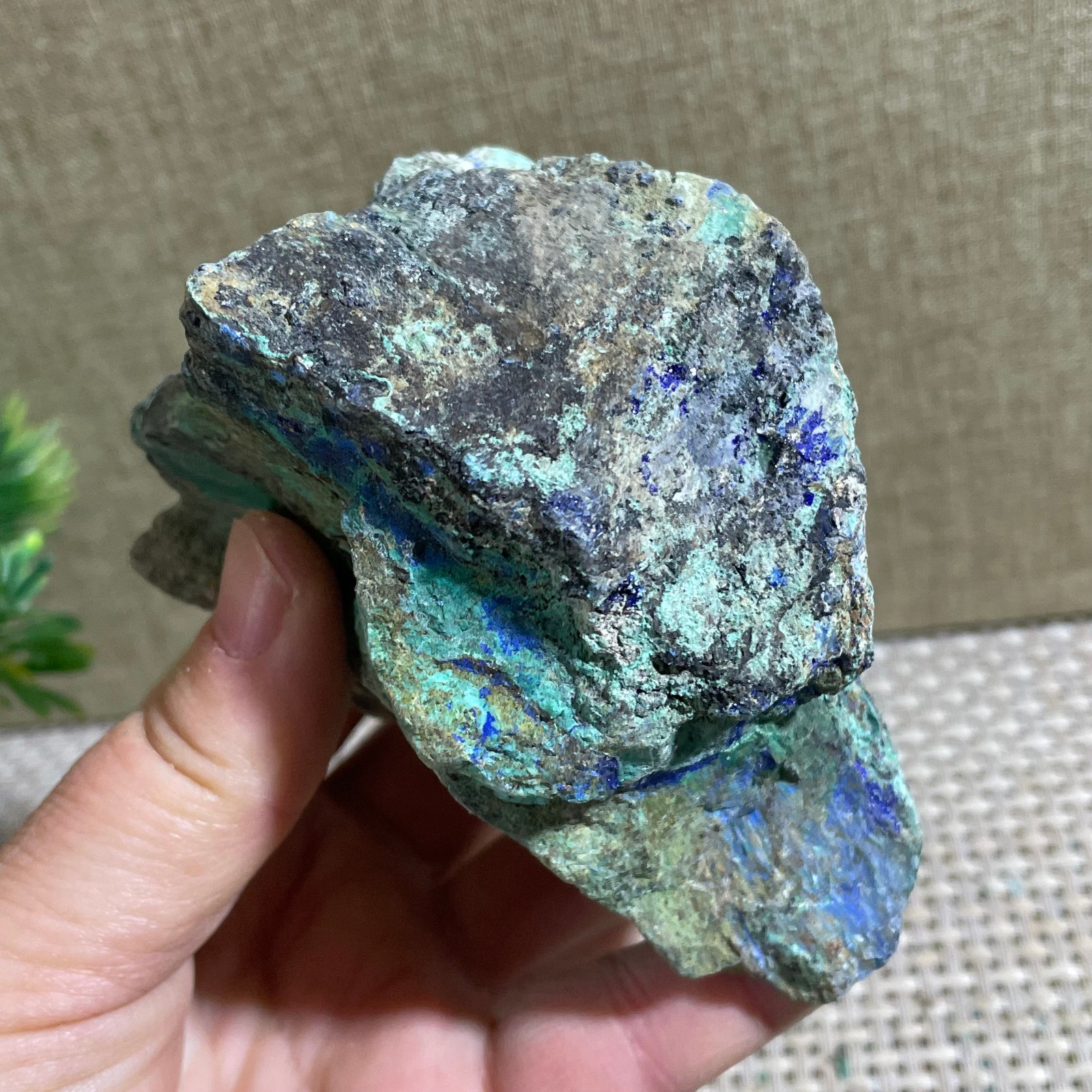 Restoration of Blue Copper Ore Quartz Crystal Mineral Samples 350g