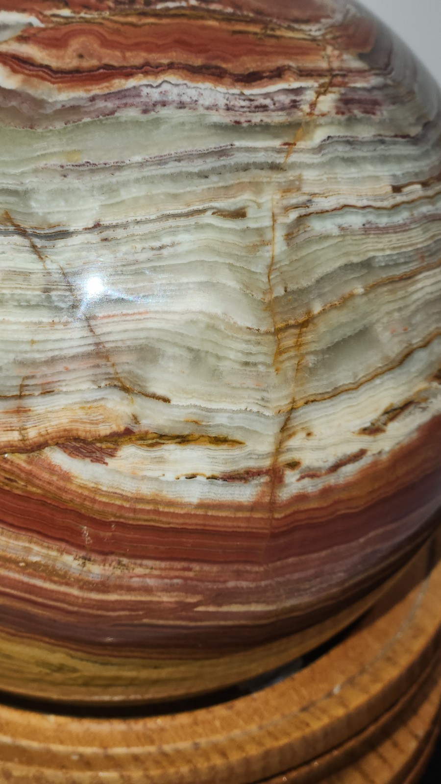 Natural Banded Onyx Stone Sphere Ball w/ Wooden Stand Decorative Mineral，6.7lb
