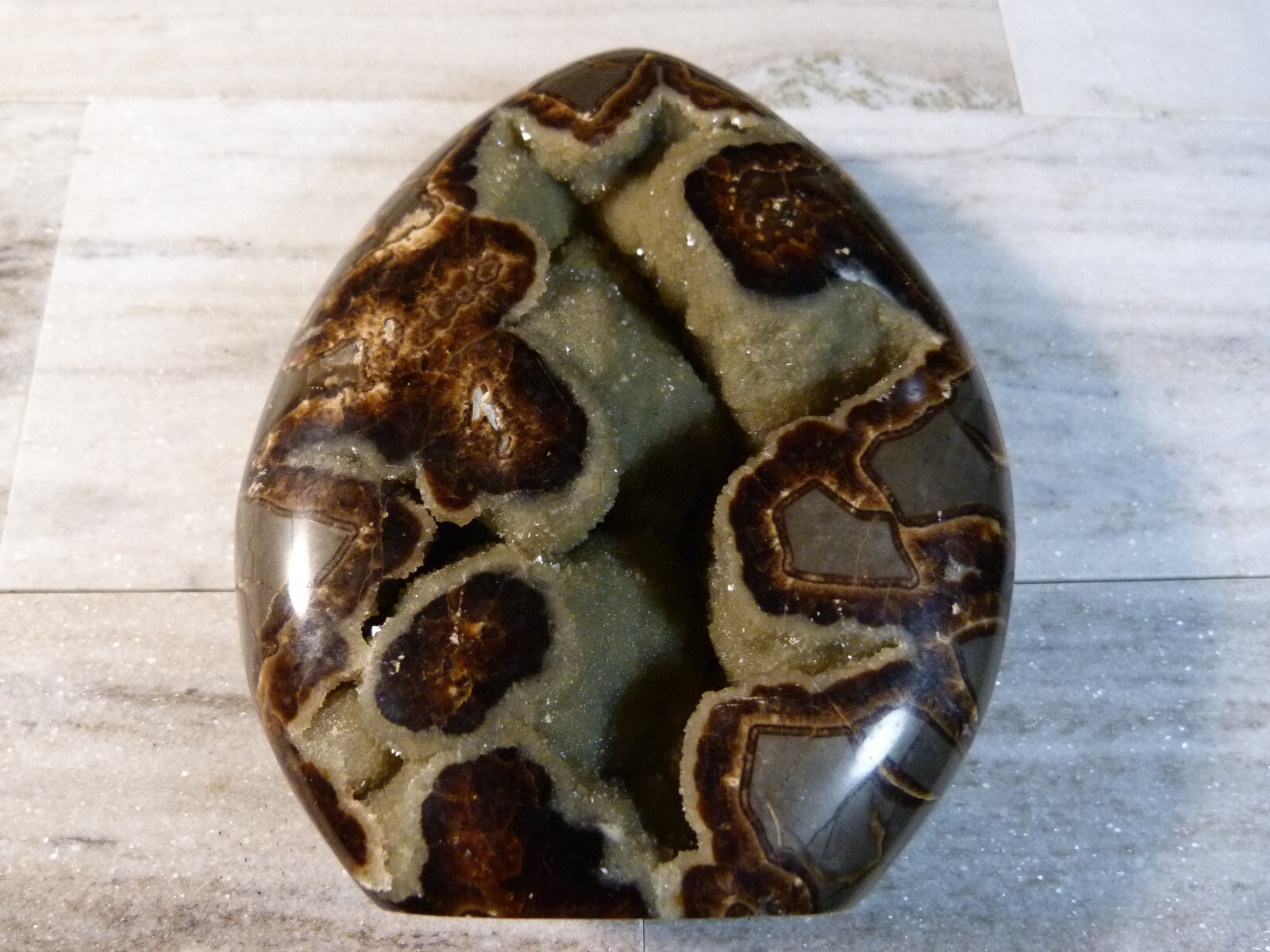 Natural Polished Septarian Geode Crystal 700g 5 1/4 Inches
