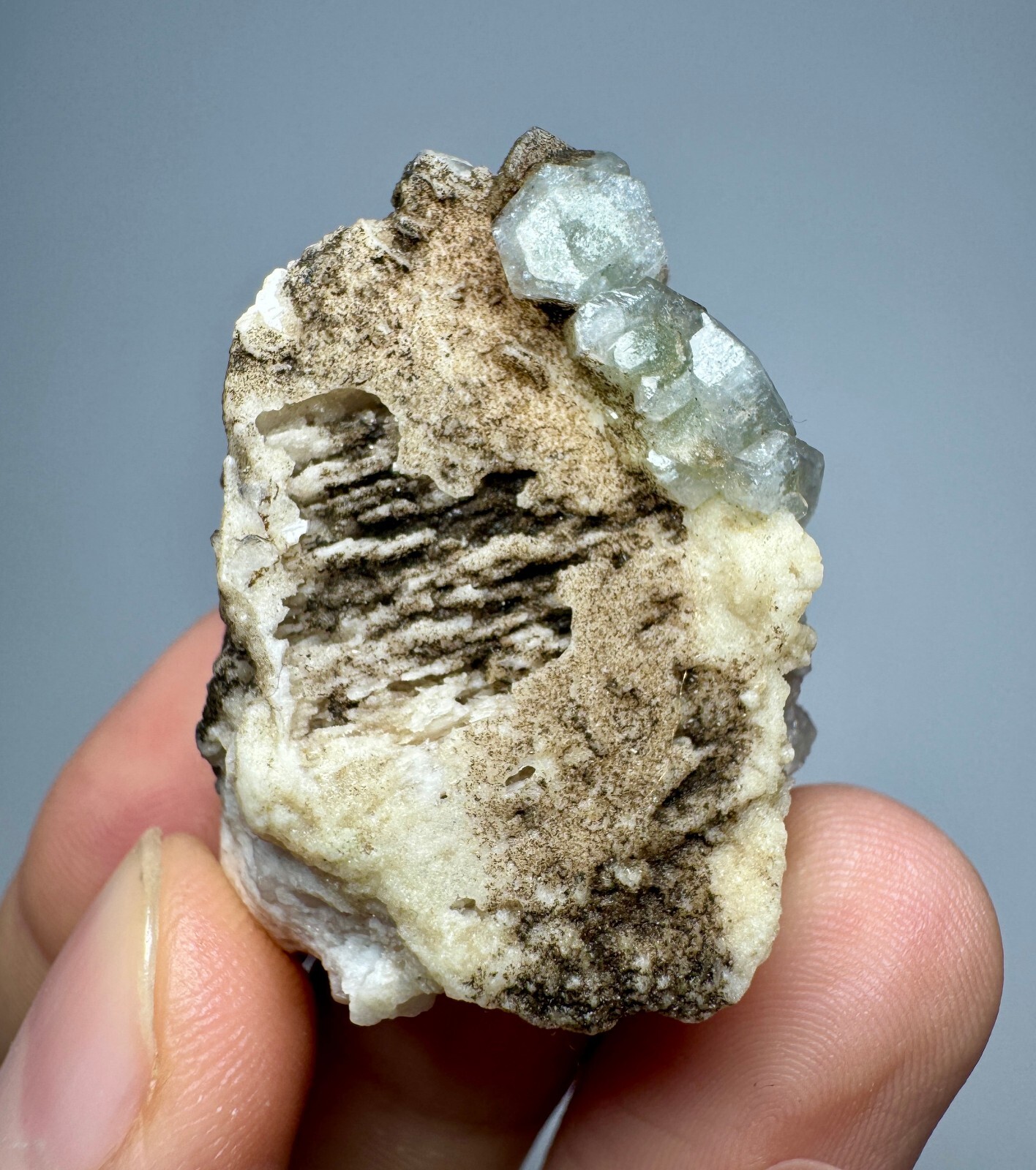 55 Carats Full Terminated Fluorescent Phosphore Apatite Crystals Bunch On Matrix