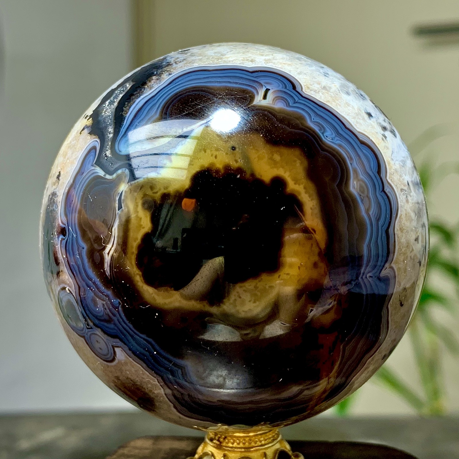 300G Natural black stripe agate sphere Crystal Ball Madagascar mineral