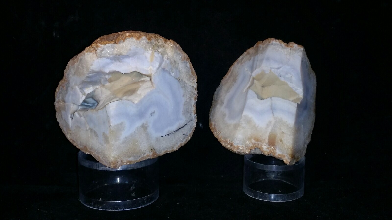 Blue Gray Chalcedony Quartz Geode Banded Agate Sliced and Polished rock #621