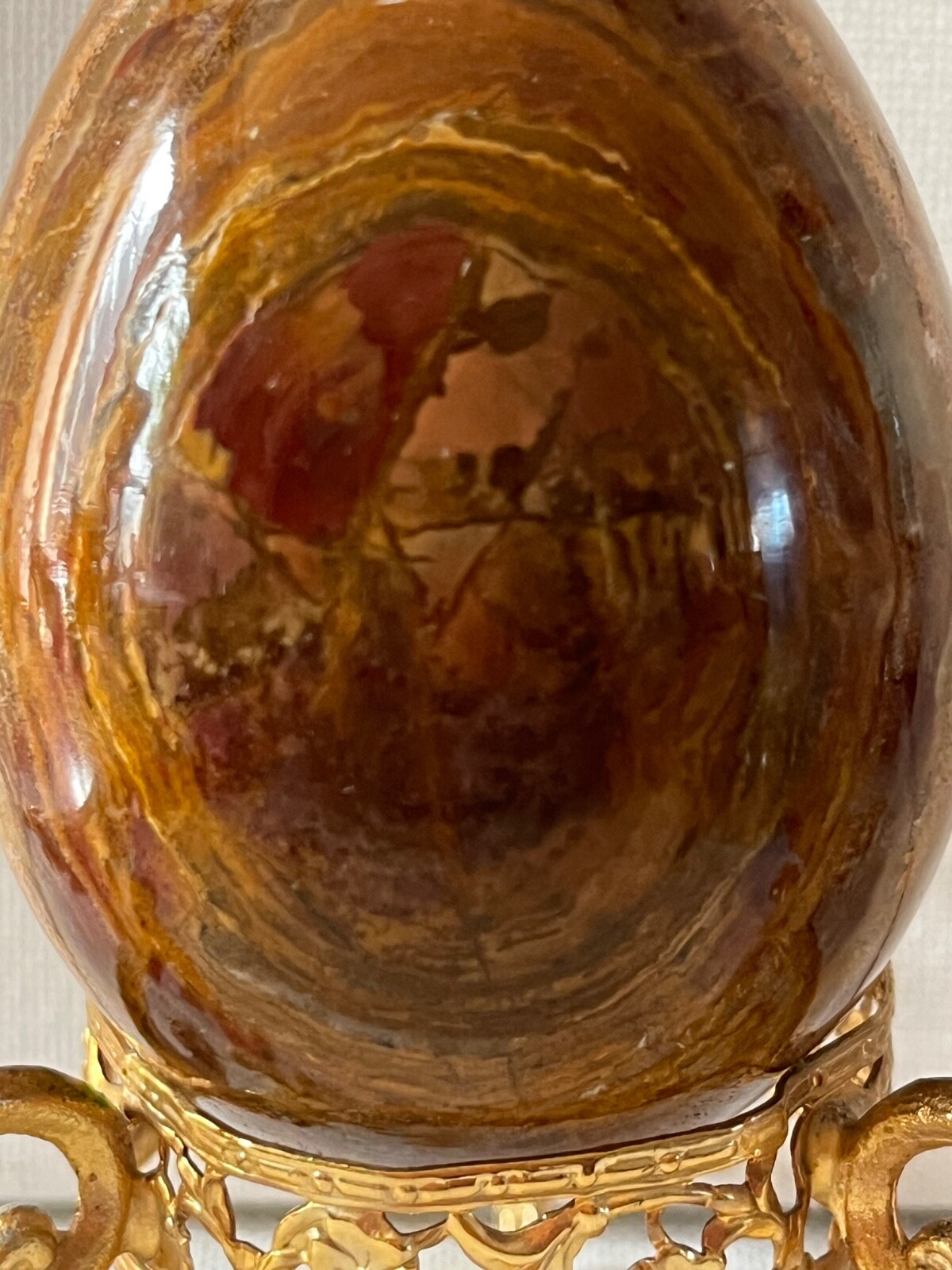 Gold Tripod dragons stand brown and reddish-brown stone Brazilian jasper egg..
