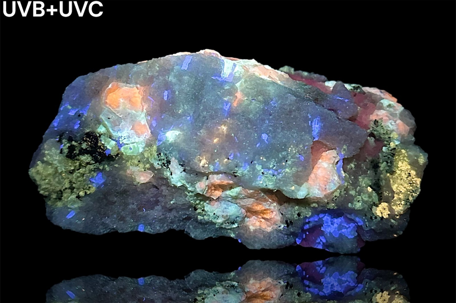 434 Gr. Fluorescent Phosphorescent Sodalite W/ Hackmanite, Fluorapatite, Calcite