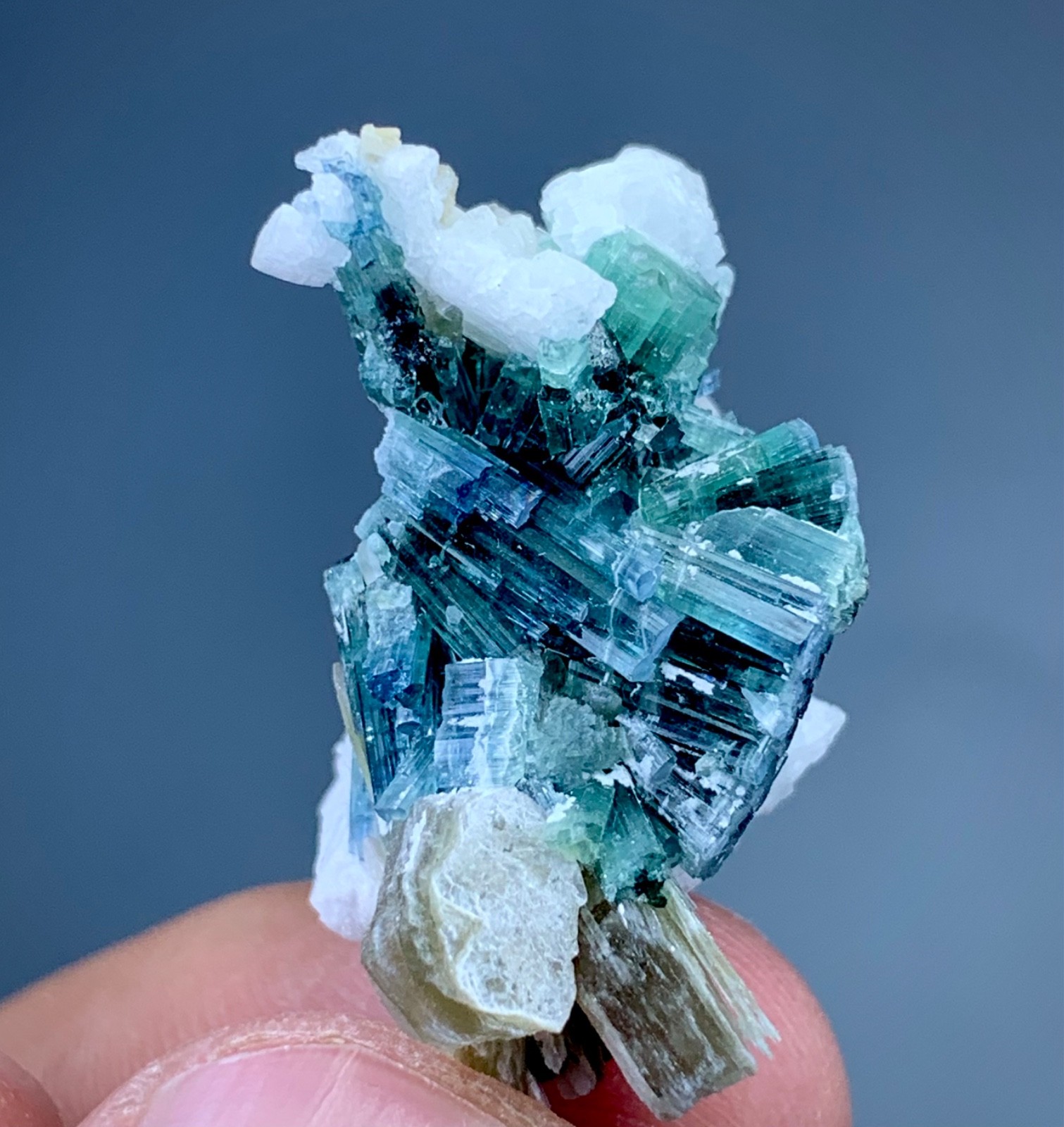 Natural Indicolite Tourmaline Crystal From Afghanistan (33carats )