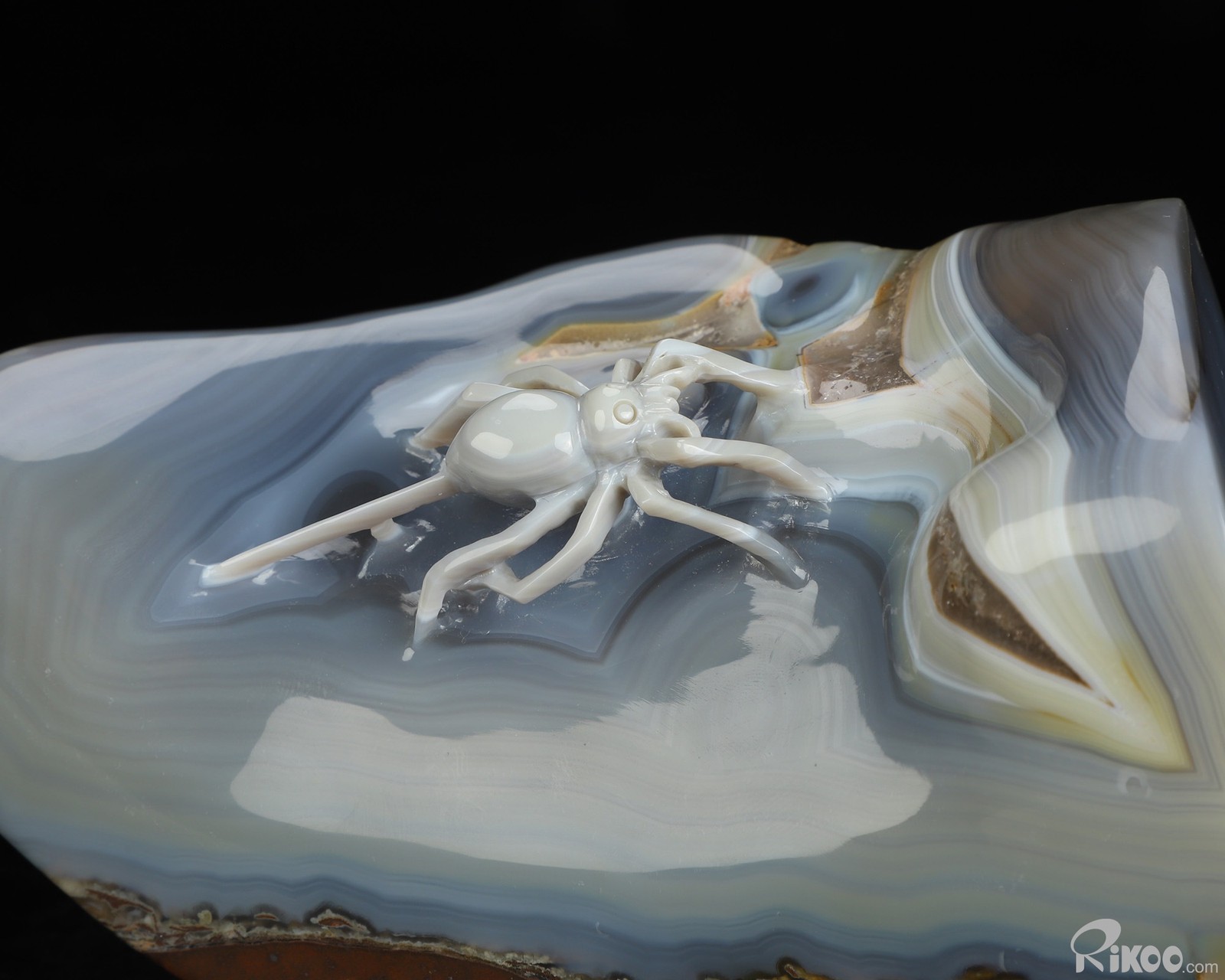 5.4″ Banded Agate Hand Carved Crystal Spider Sculpture, Crystal Healing