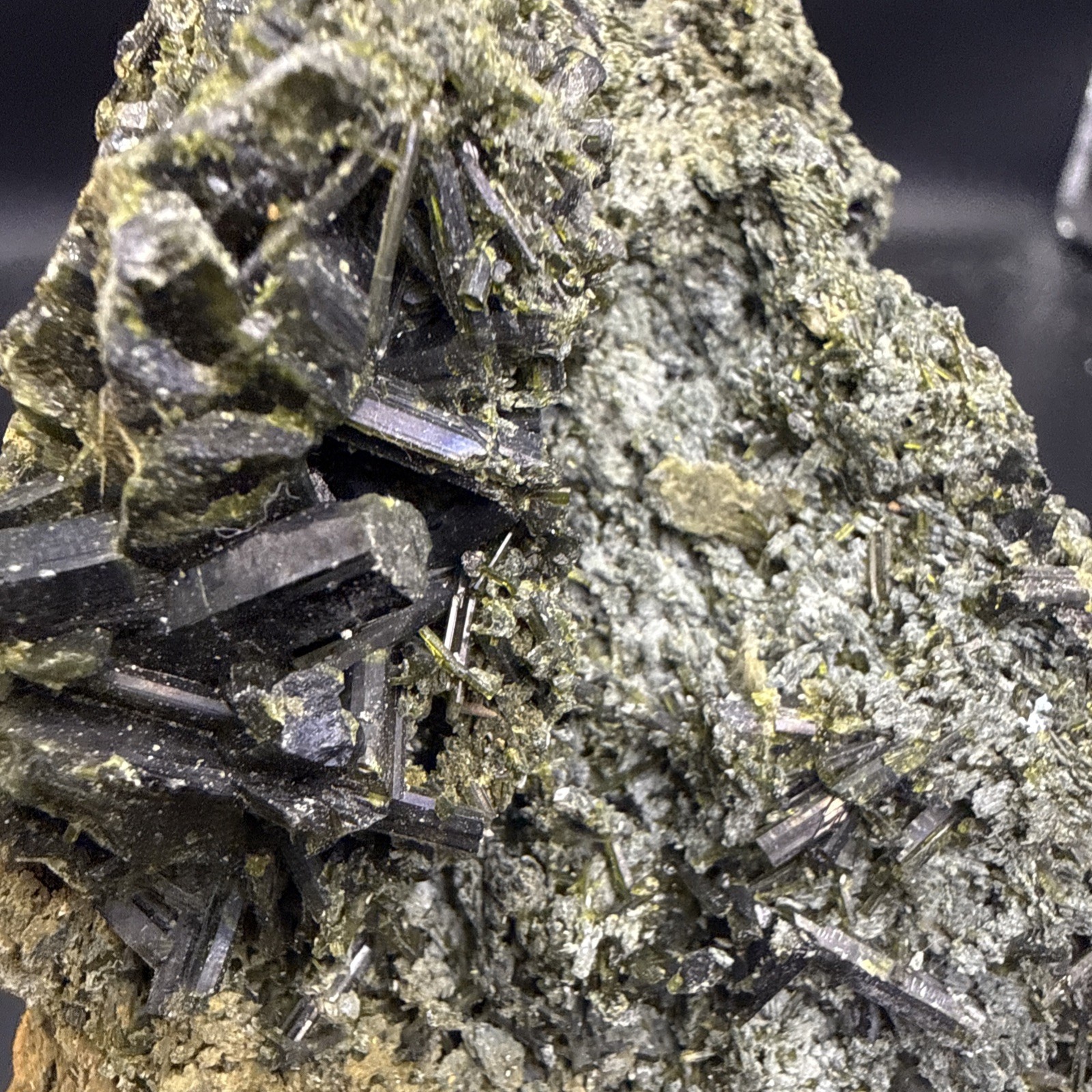 2.5 Lb Large Natural Epidote On Matrix From Pakistan. A+ Specimen,Minerals,Gems.