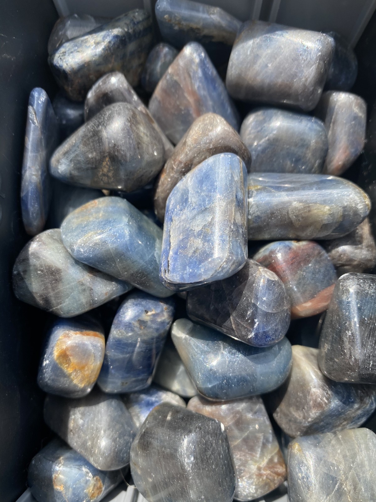Blue Sapphire Tumbled Stone (Grade A) Natural Blue Sapphire Gemstone from India