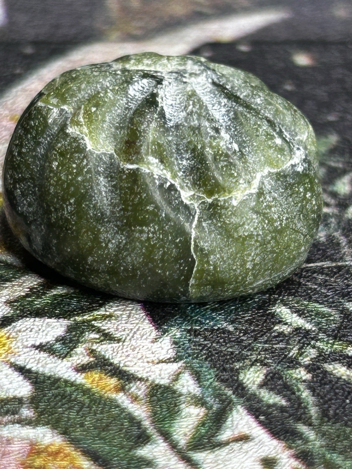 Green Jade Dumpling Natural Stone Crystal Carving
