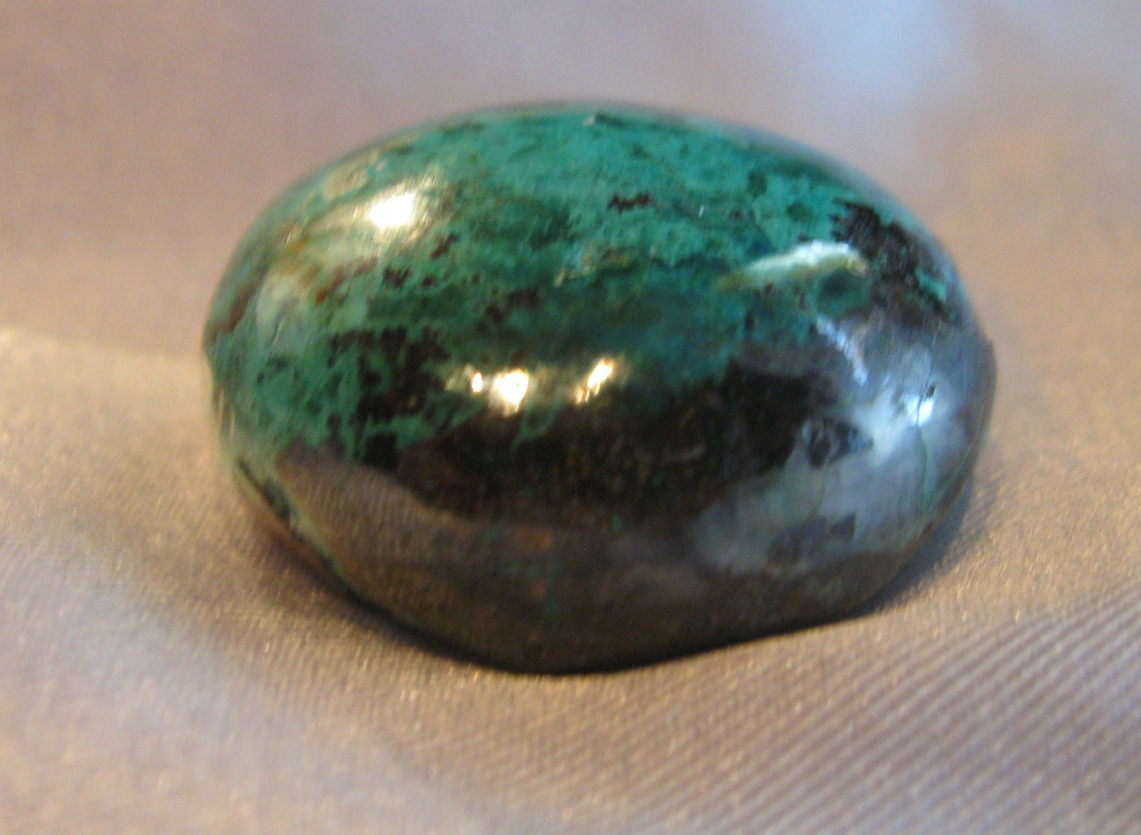 CHYRSCOLLA ROUND CAB FROM THE FAMOUS COPPER WORLD MINE1″ ACROSS 5/16 THICK