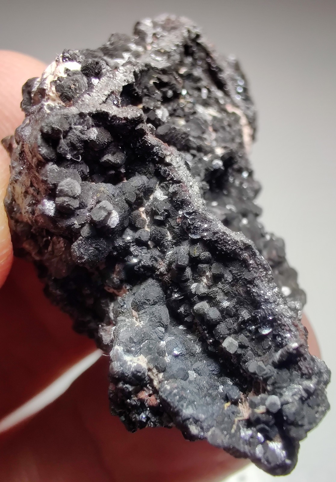 Hematite, Magnetite, Calcite crystal specimen. Hiawatha Mine, Michigan 32 grams.