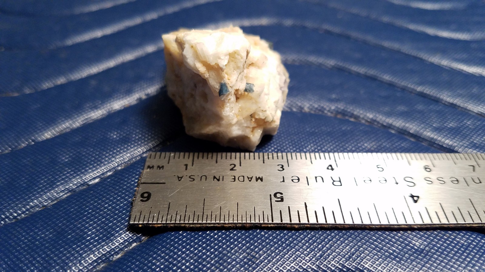 SiG: Small Deep Blue-Green Greenish-Blue Beryl Crystals on Matrix from Austria