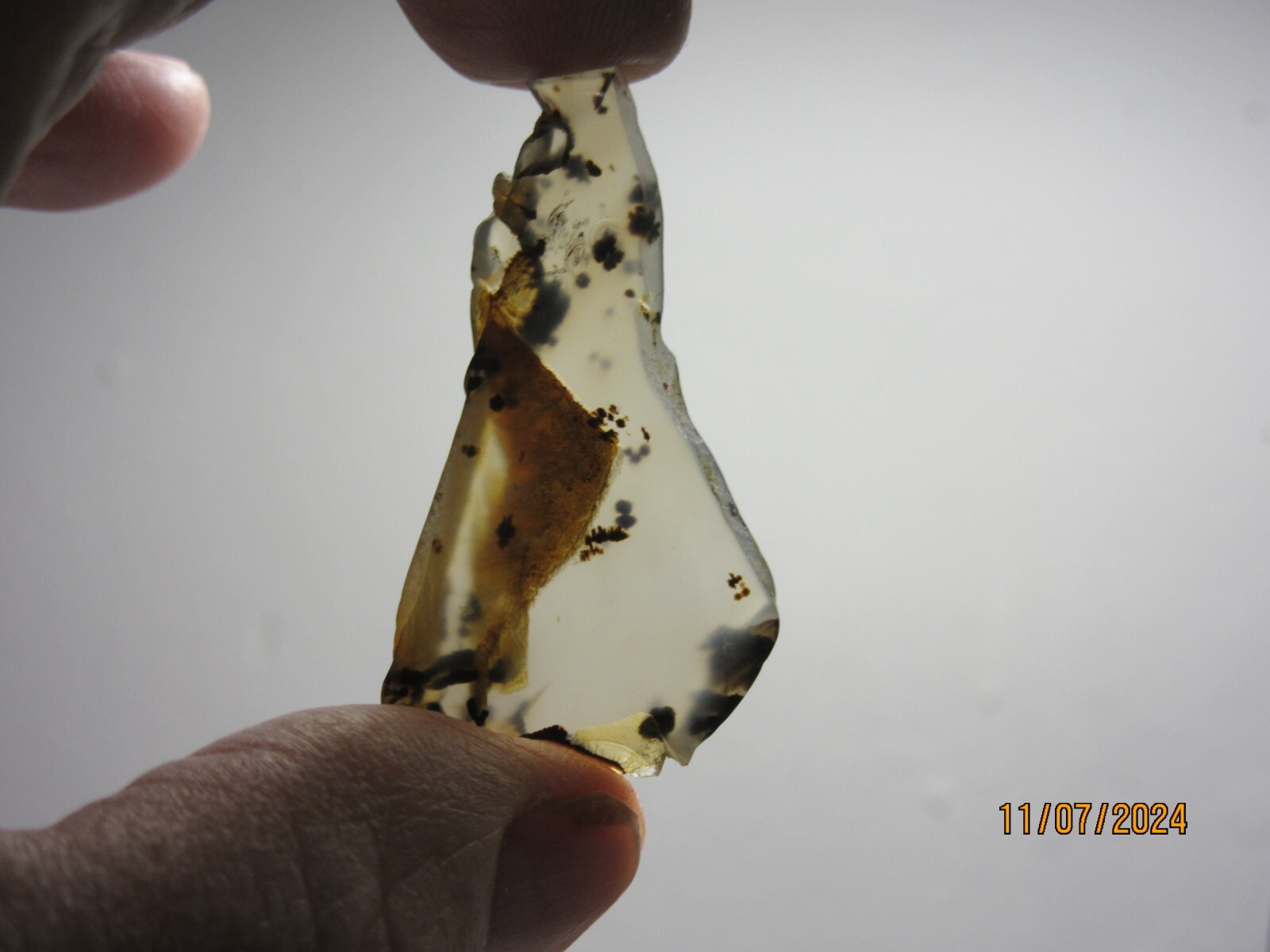 Montana Quartz Opaque Tumbled Agate Slice Collectible MQOAT-1.75