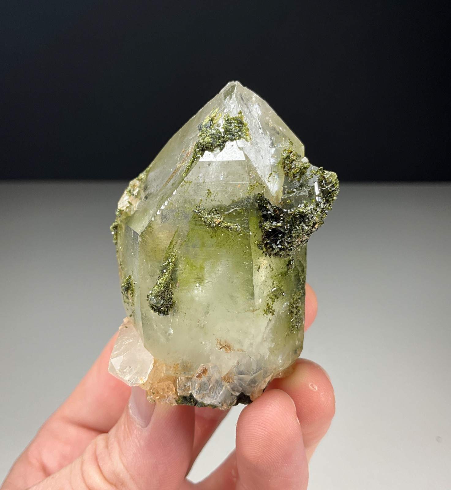 NEW FIND! QUARTZ WITH EPIDOTE FROM HAKKÂRI PROVINCE, TURKEY