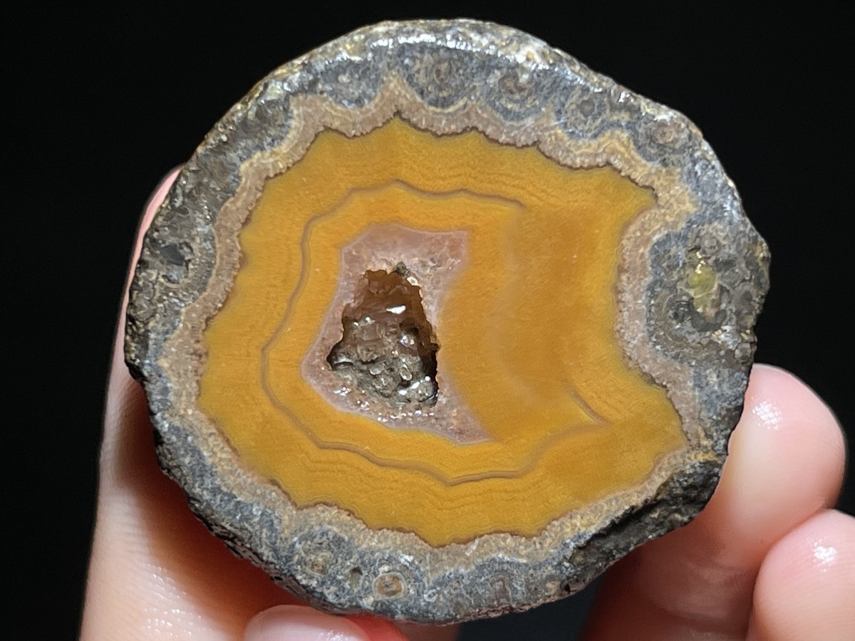 Rough Agate Nodule 15 Half Chinese Fighting Blood Agate Xuanhua 522g AA3