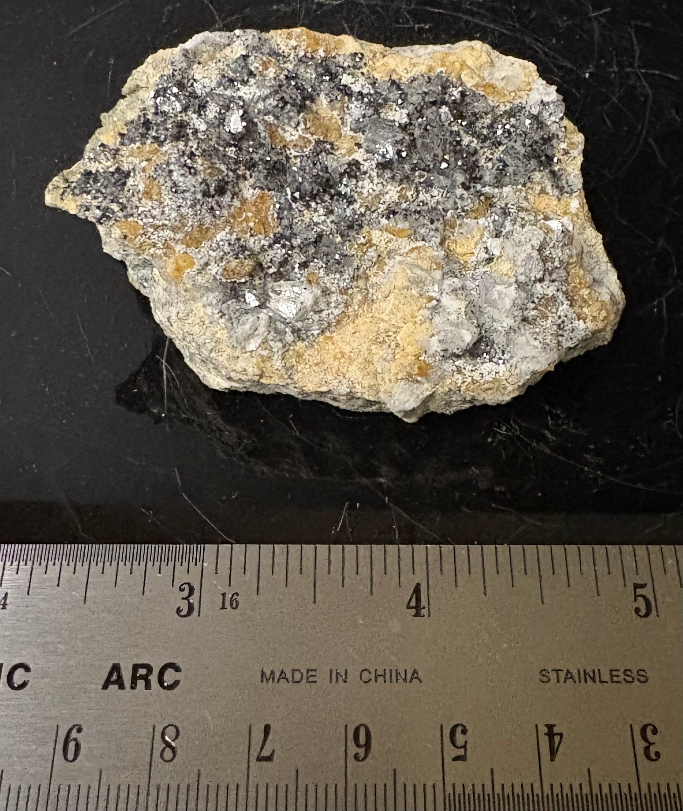 Chondrodite with Magnetite, Quartz & Calcite (UV) – Palabora Mine, South Africa