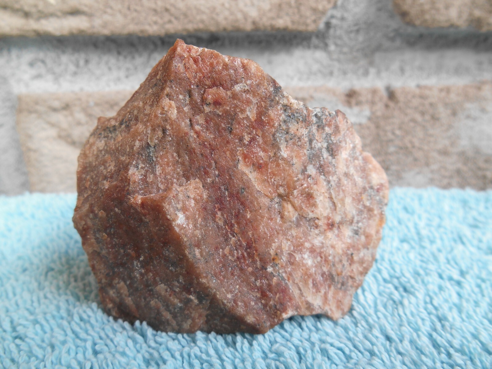 NATURAL Pink Aventurine QUARTZ STONE 2″ TALL X 2-5/16″ WIDE X 1″