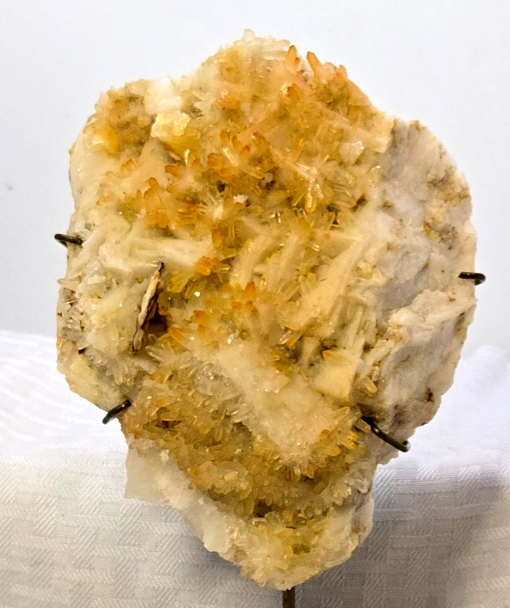 Beautiful Natural Mango Quartz mounted on a Display Stand – Quartz – 5″