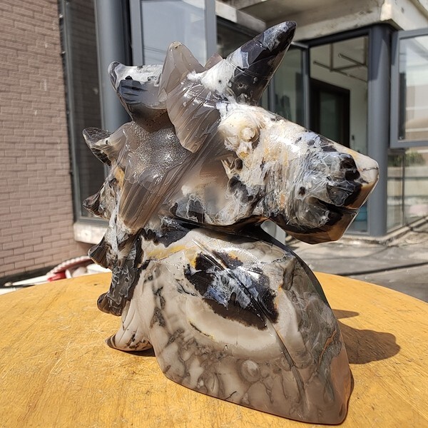 700g Natural Volcanic Rock agate carved unicorn quartz crystal skull polishing