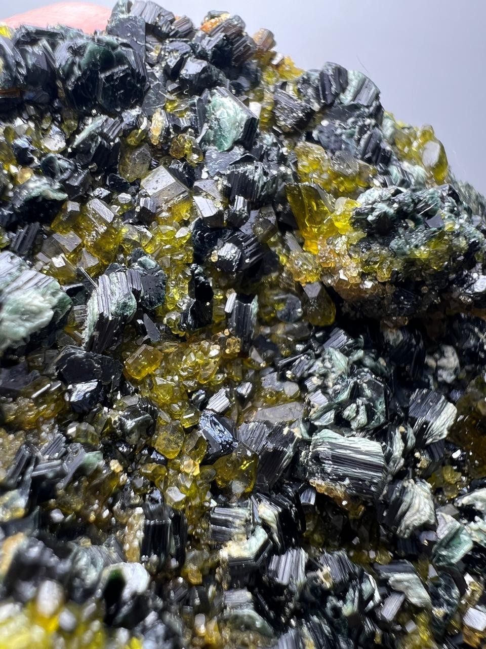 211-Gr Vesuvianite crystal specimen with Diopside &Magnetite Clinochlore @Pak