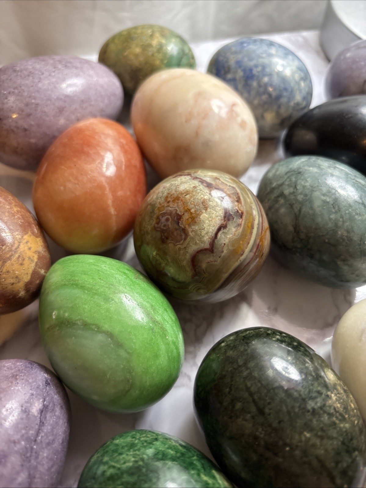 25 Vtg Stone Eggs Lot Onyx Alabaster Quartz Marble Obsidian Jasper Mixed sizes