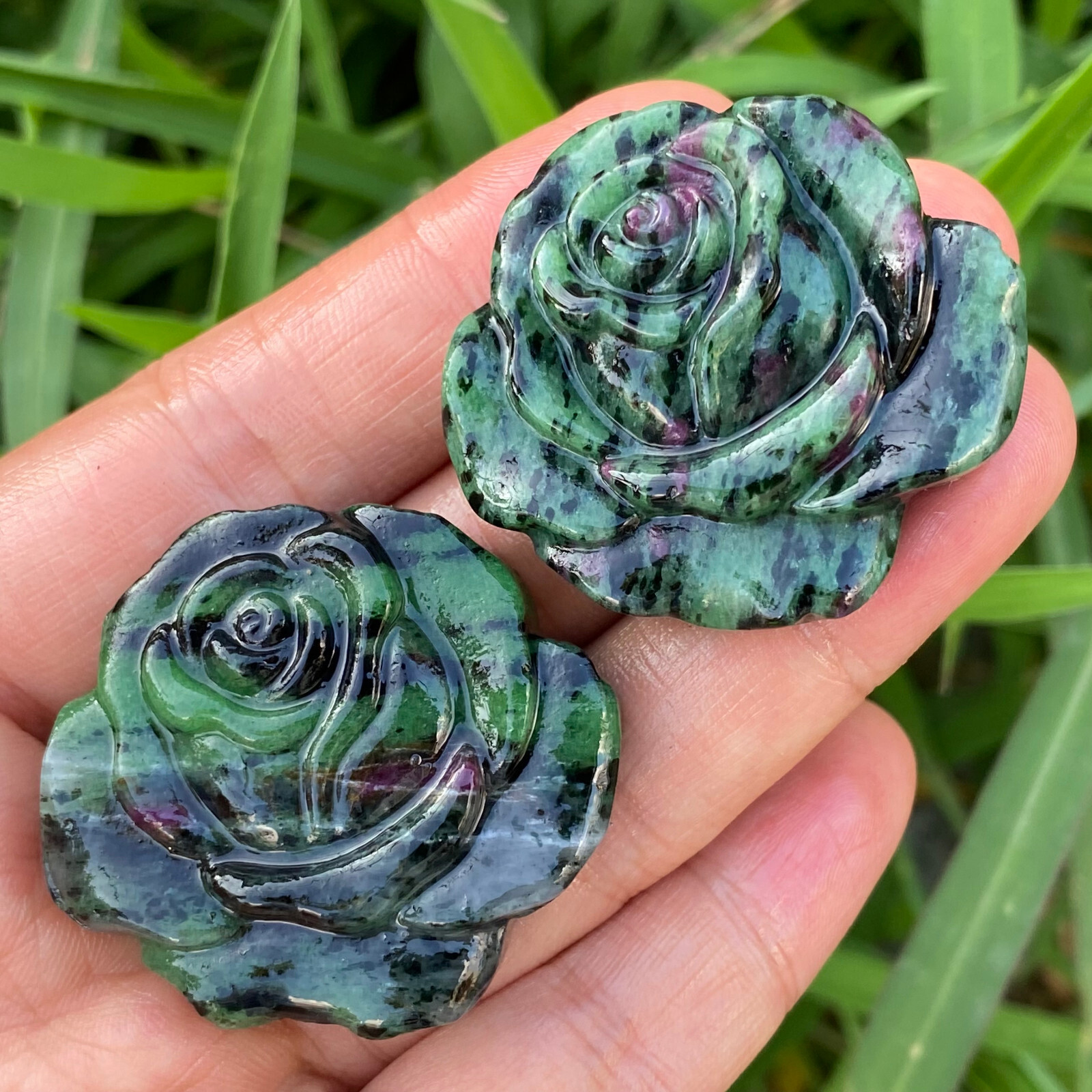 Natural zoisite quartz roses flowers skull hand carved reiki Healing 1pc