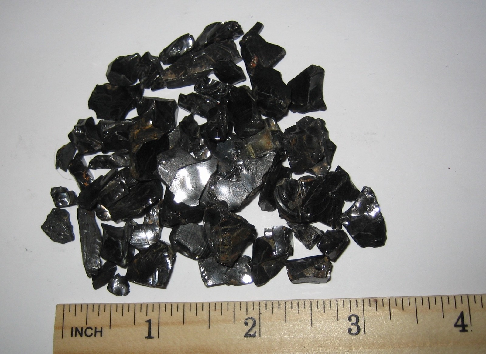 PILE OF SMALL NATURAL ROUGH 0.2-0.5″ NOBLE ELITE SHUNGITE CRYSTALS RUSSIA 26g *2