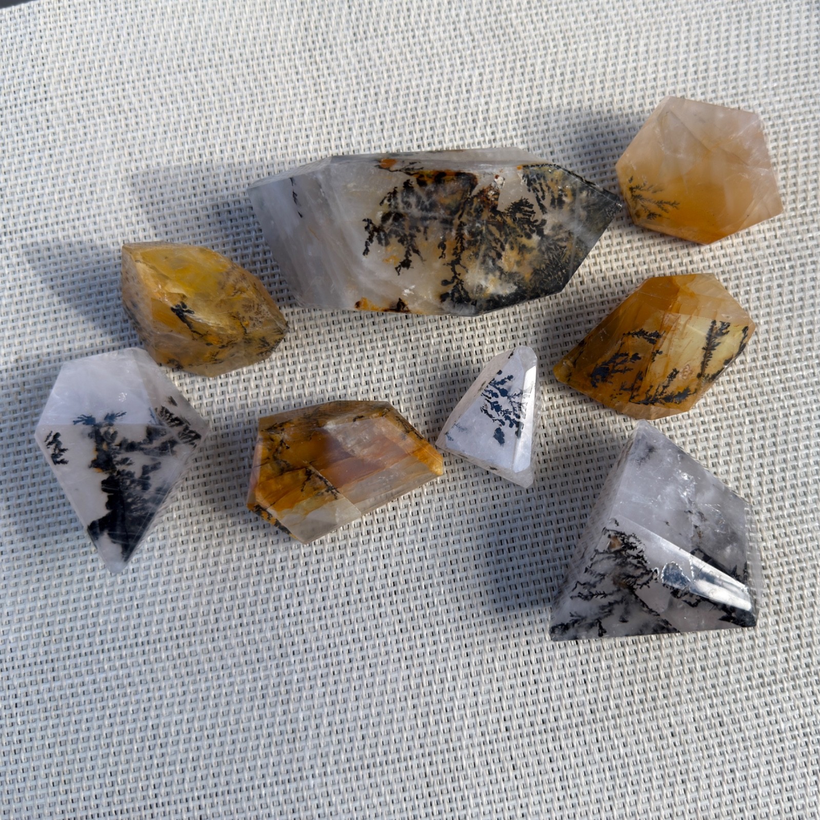 Wholesale Lot 1 lb Natural Dendritic Quartz Crystal Freeform 5-10 Pcs
