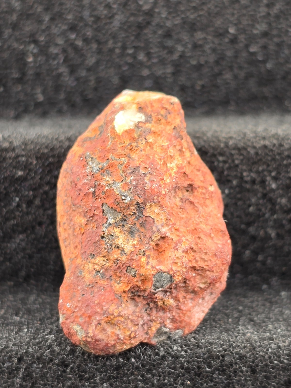 Alimajo, Malawi, South Africa, 1/2 Nodule, 1.22in long, .75in wide, 11 grams