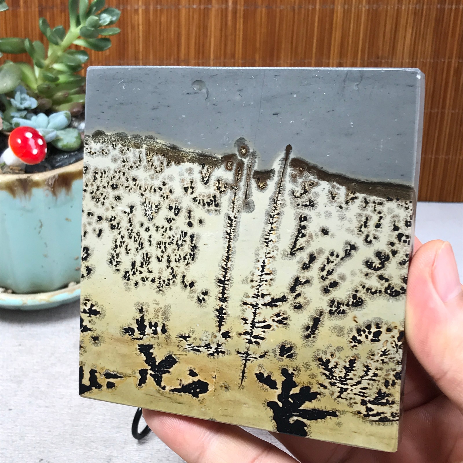 231g Natural Chinese painting stone crystal ornaments for home decoration A6865