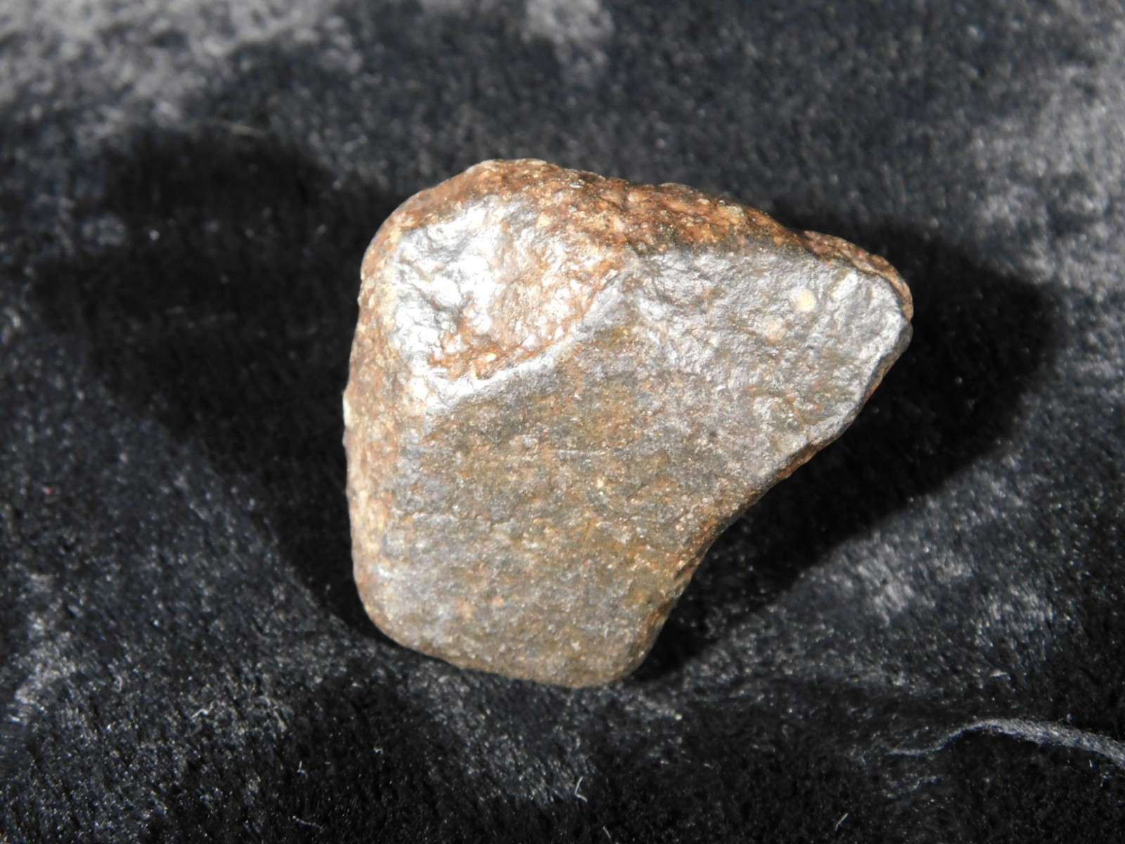 Small Stony METEORITE With Dark Fusion Crust 100% Natural Fell in Libya 17.0gr