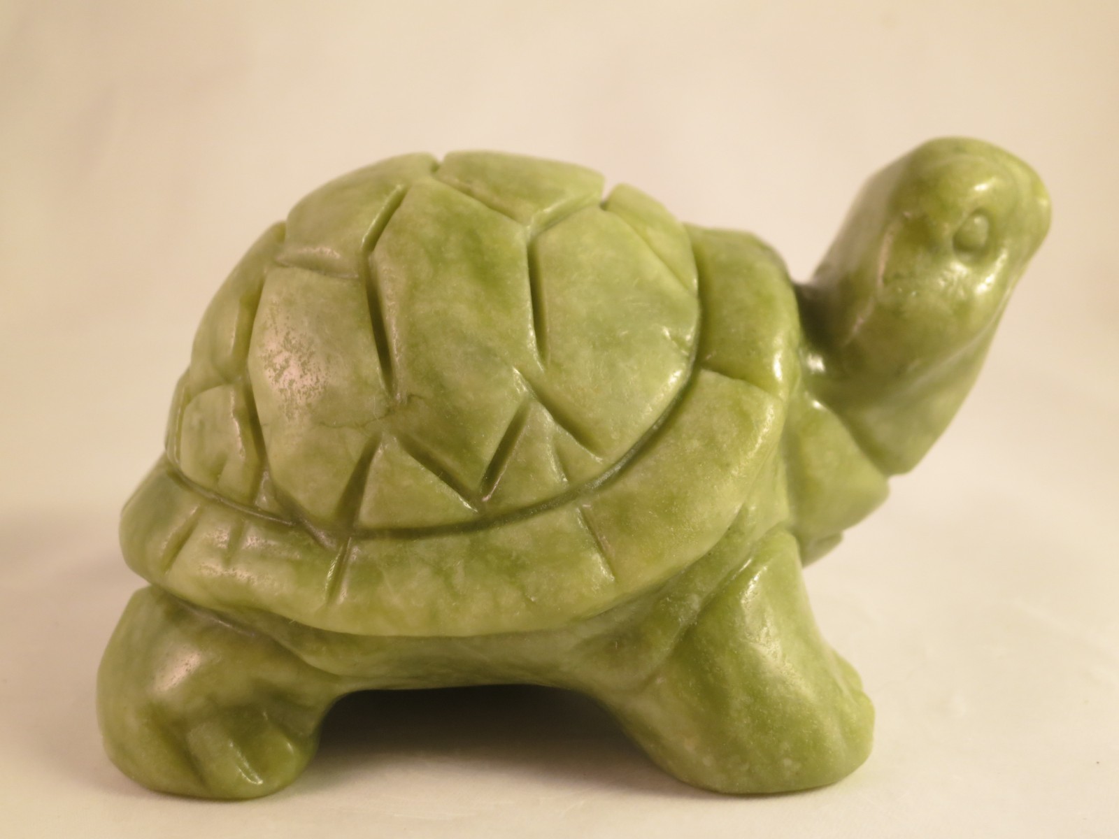 3.9″ GREEN SERPENTINE Carved and Polished TURTLE – PERU