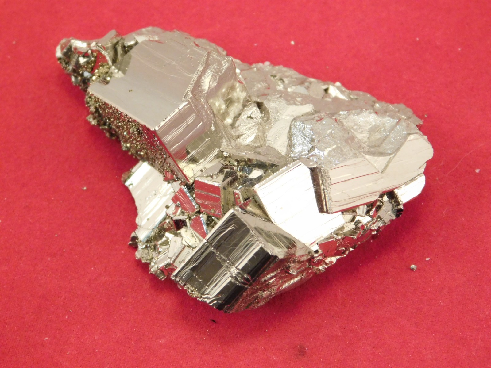 Smaller PYRITE Crystal CUBE Cluster! Nice and 100% Natural Peru 74.6gr