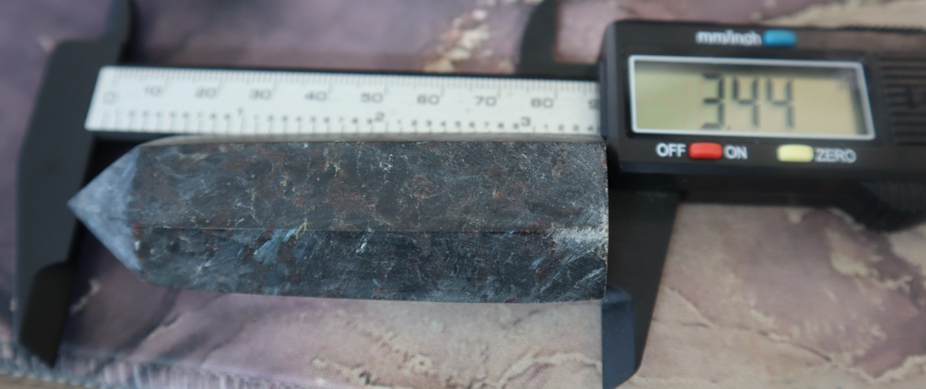 ARFVEDSONITE WITH GARNET POINT BUNDLE (9) POINTS INCLUDED/ OVER 2 LBS