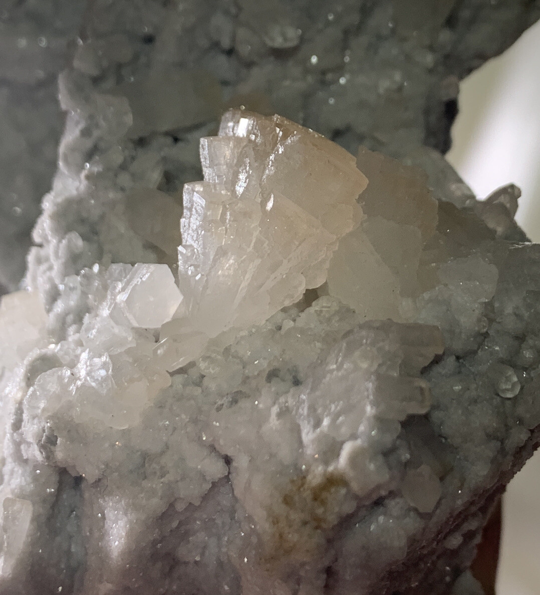 STRONTIANITE LARGE MUSEUM QUALITY SPECIMEN NATURAL TERMINATED CRYSTALS MATRIX