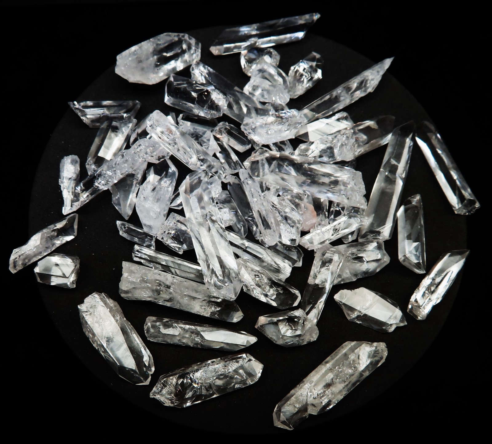 QUARTZ CRYSTALS, 8 OZ LOT OF SELF-NUCLEATED POINTS, LAB GROWN IN CLEVELAND, OHIO