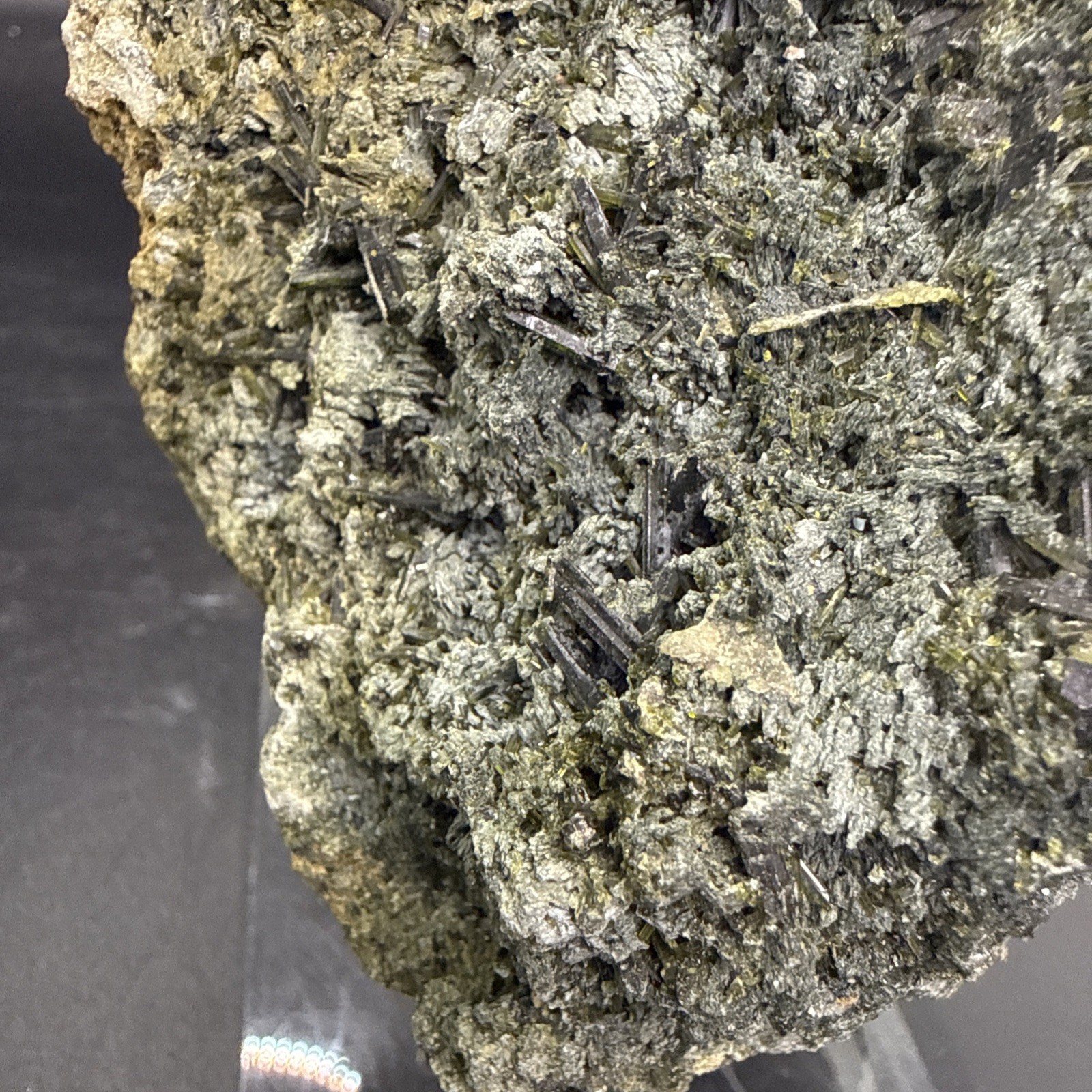 2.5 Lb Large Natural Epidote On Matrix From Pakistan. A+ Specimen,Minerals,Gems.
