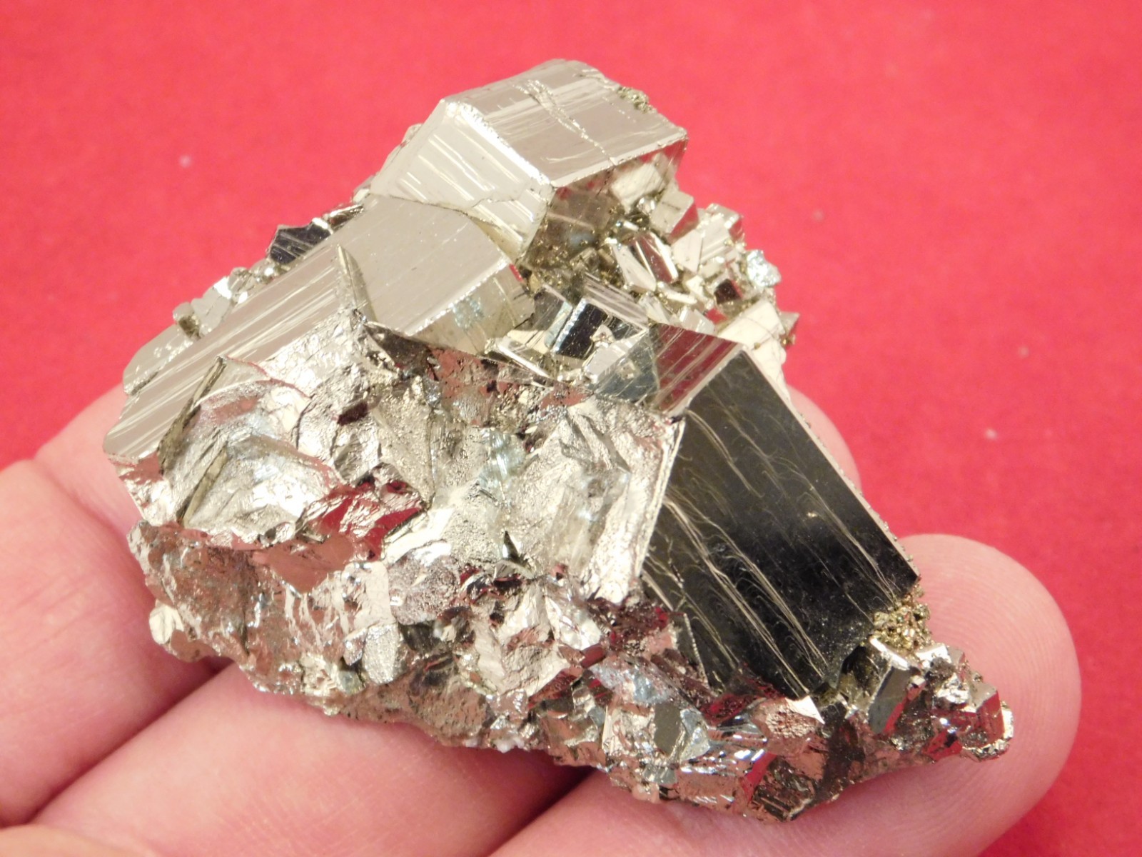 Smaller PYRITE Crystal CUBE Cluster! Nice and 100% Natural Peru 74.6gr