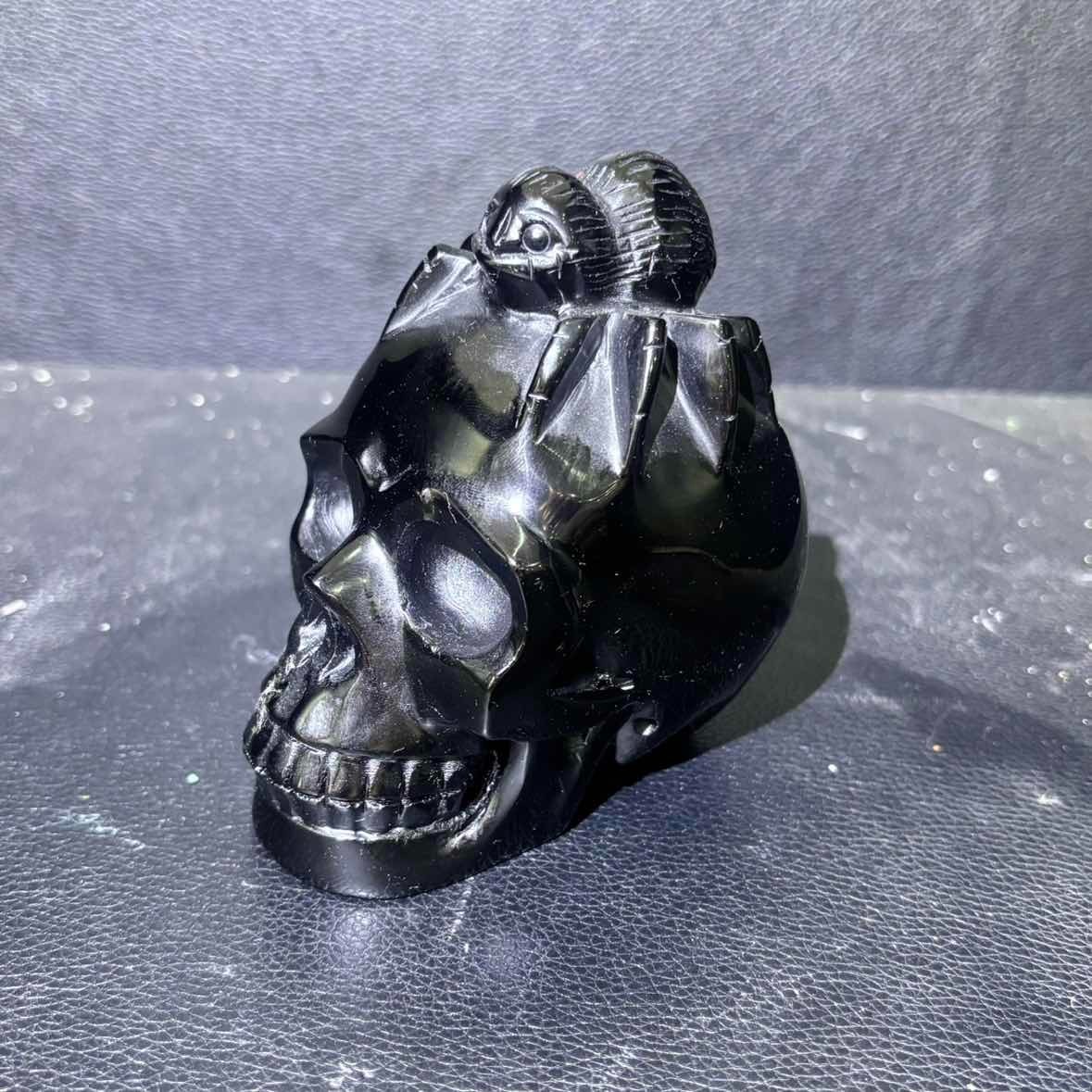 a1.52LB4.3″ Natura Black Obsidian with Spider Carving Crystal Ornament Gift