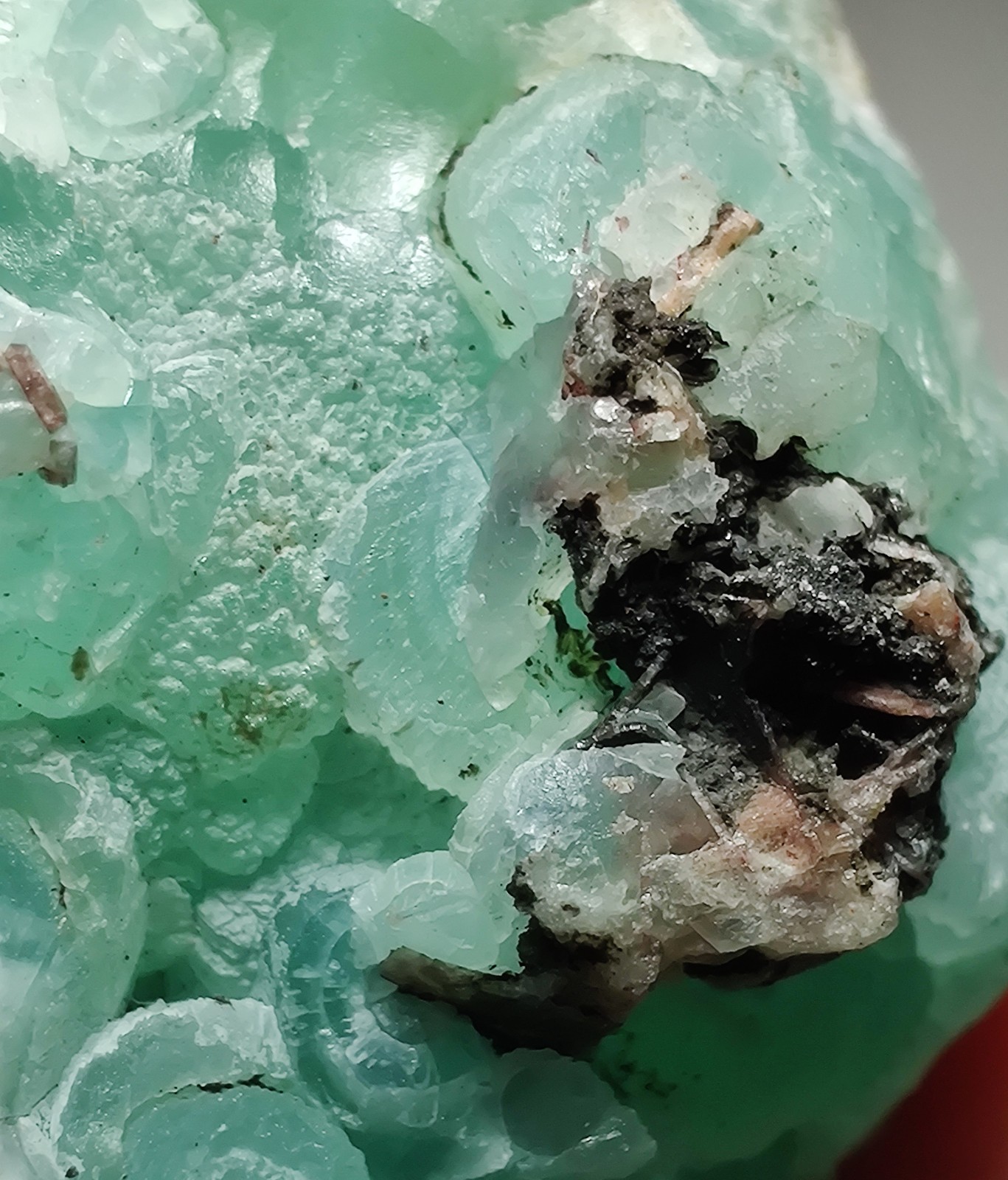 Beautiful Smithsonite specimen, great color! Kelly Mine, New Mexico. 31 grams.