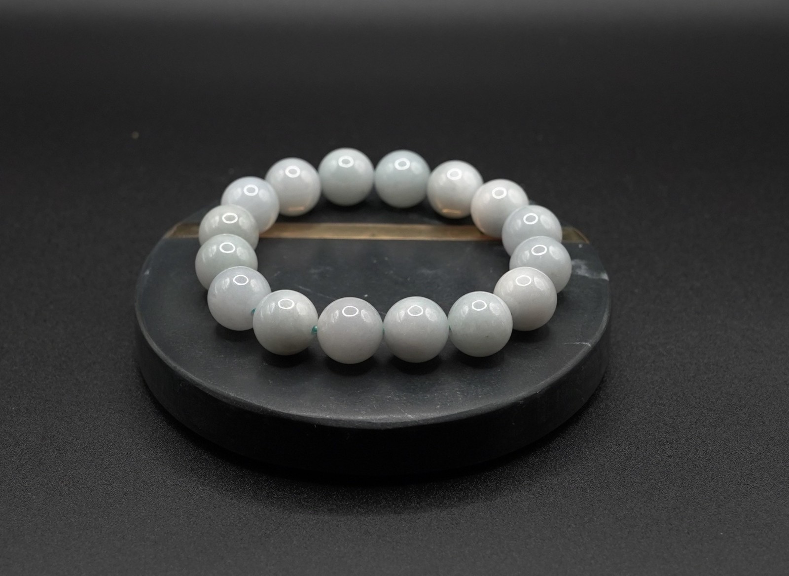 Premium Type A Natural Jadeite Bracelet – Ice Green Round Beads, High Polish Fin