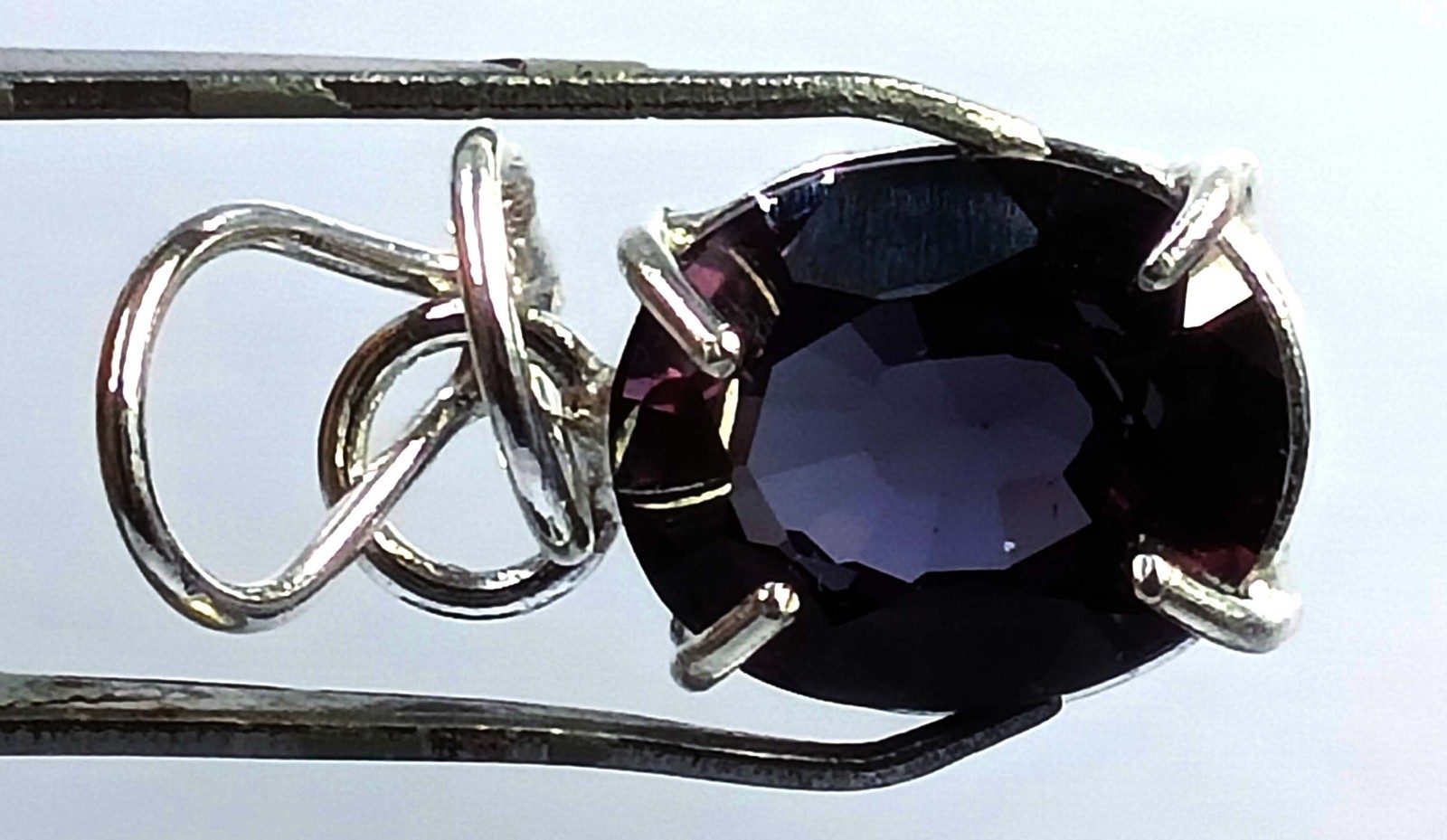 16.00 Ct Natural Alexandrite Oval Shape Bi-Color 925 Pendant Silver IGL 6MHK