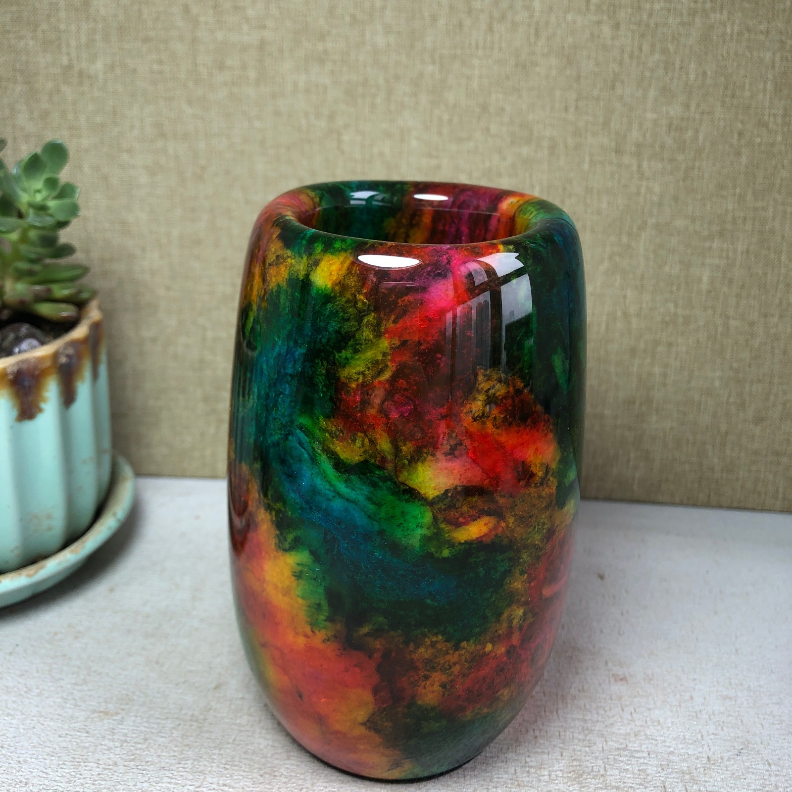 Natural “Seven Colors Jade” vase specimen -Taiwan China 1000g 128mm A4584