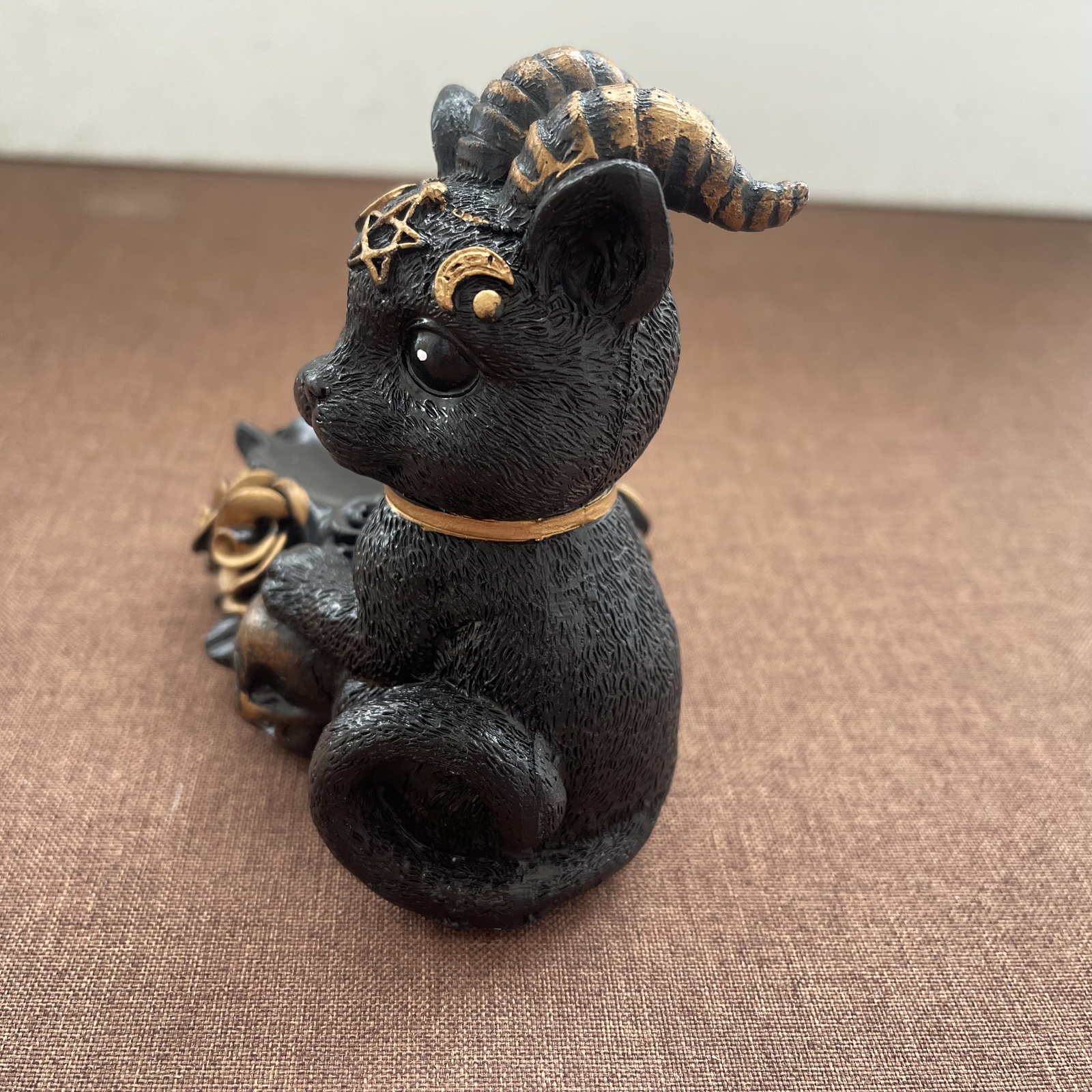 Sheep horned cat Sphere Stand Base Crystal Ball Hand Made Display