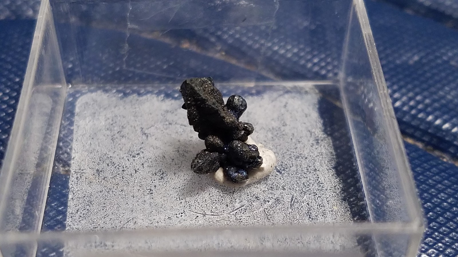 SiG: Dark Grey Sparkly Iridescent Hematite Crystals Cluster Psm After Magnetite