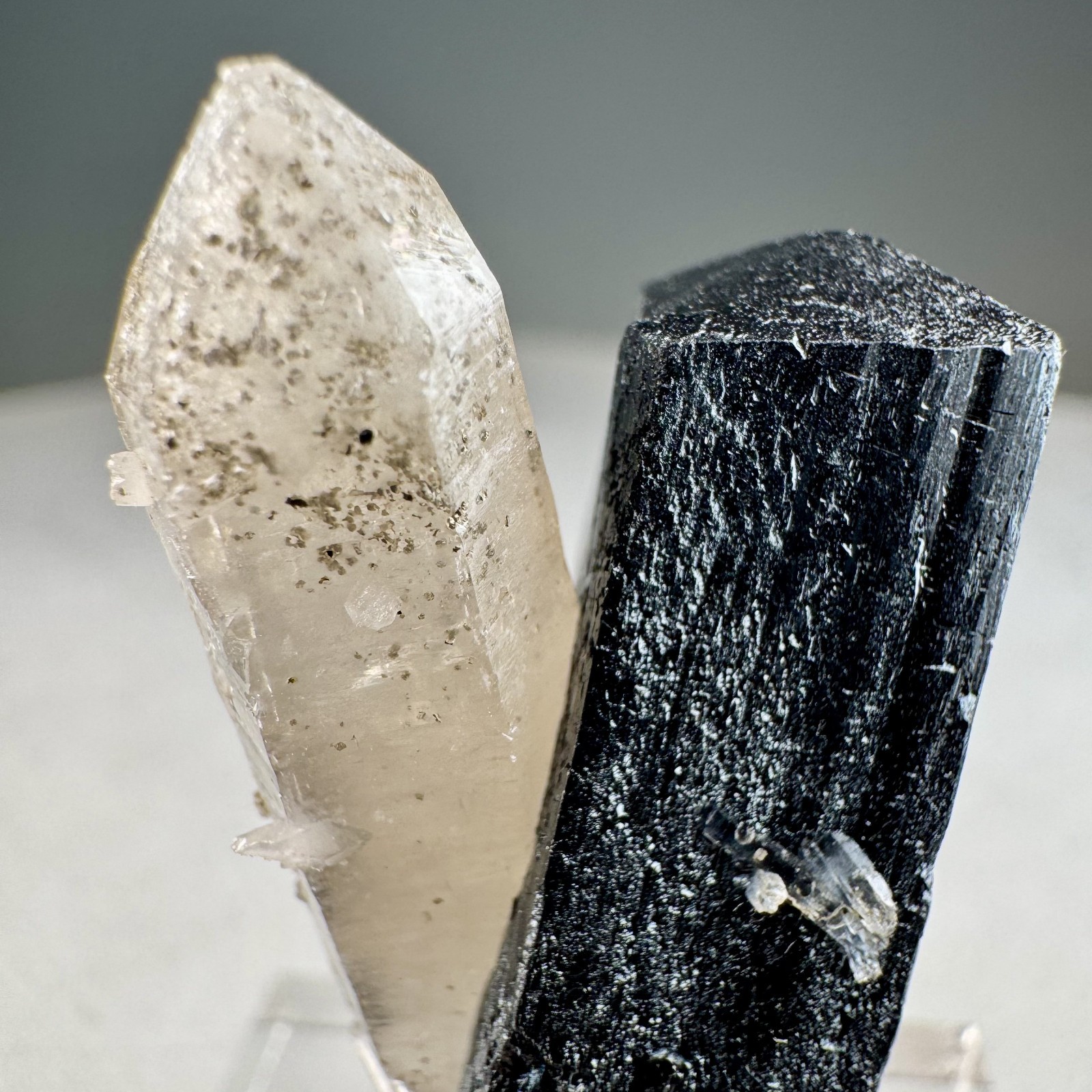 Ilvaite, Quartz: No. 1 Mine, Huanggang Fe-Sn deposit, Hexigten Banner, China