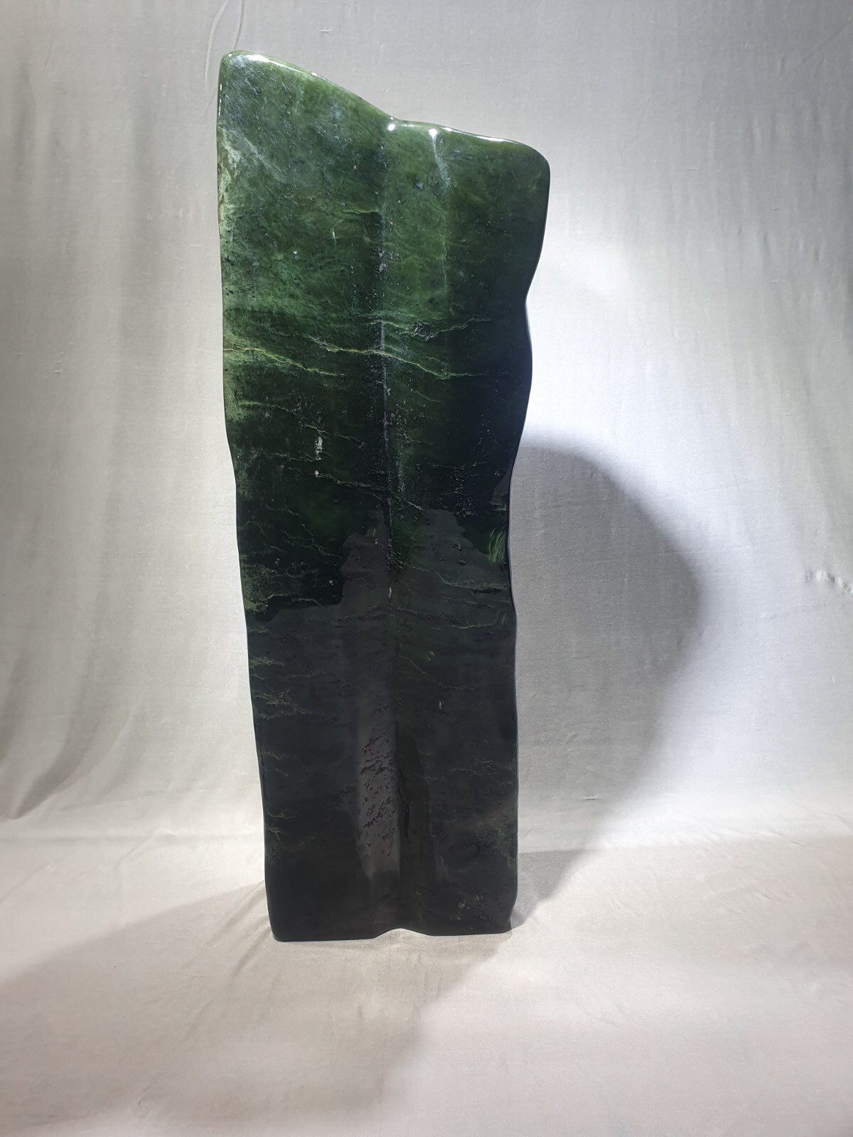 Jade Nephrit Sculpture Freieform Ground 63.9lbs 22 3/8×7 1/2×4 5/16in