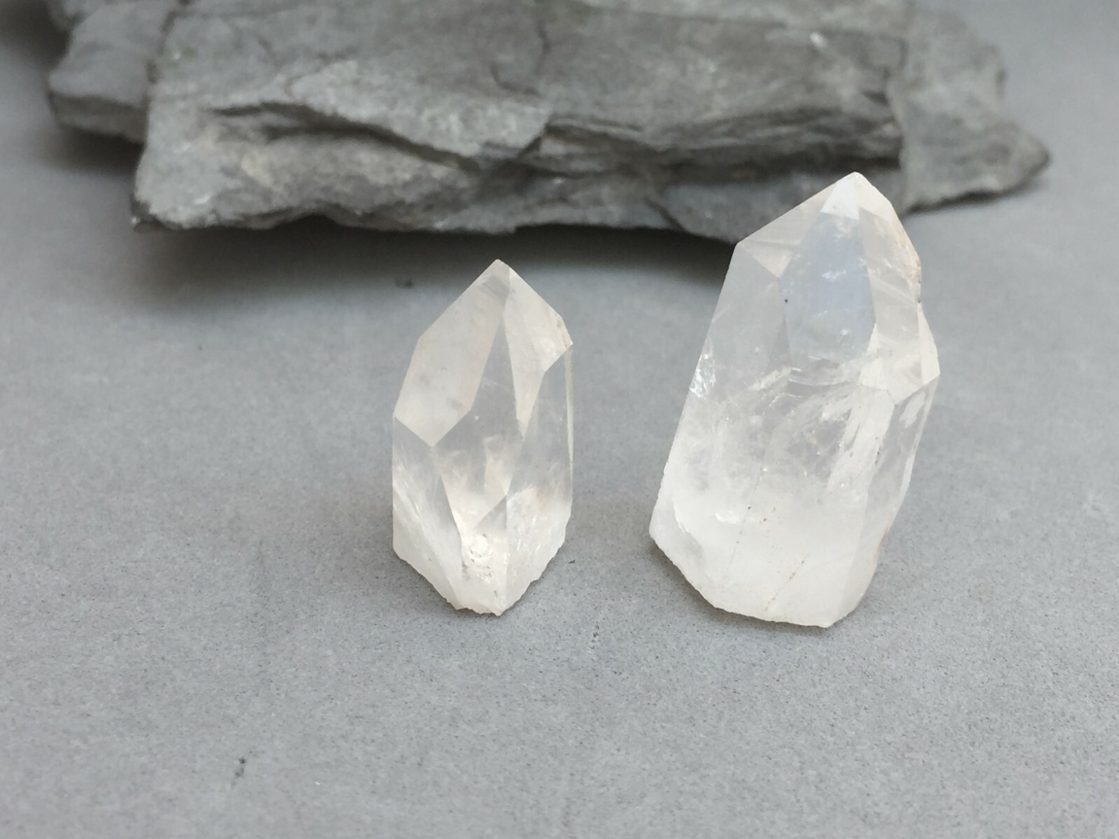 Lot 2 Arkansas Quartz Crystal Display Specimen Points Standing 1 1/8″ & 7/8″
