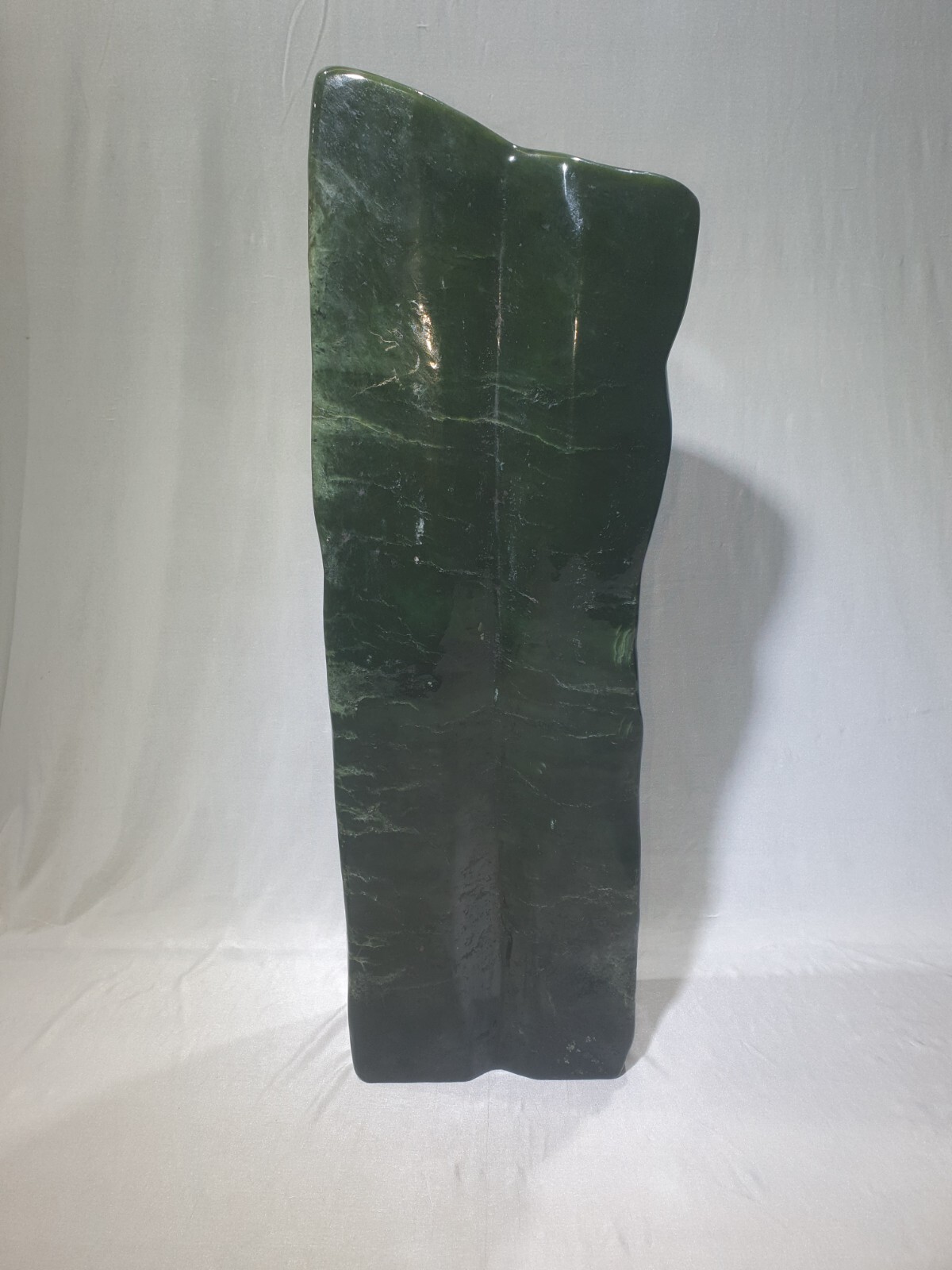 Jade Nephrit Sculpture Freieform Ground 63.9lbs 22 3/8×7 1/2×4 5/16in