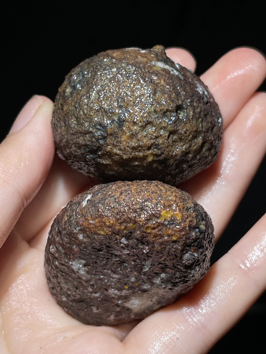 1Pair China Natural Warring States Red Agate Geode Crystal Slices 106g A36